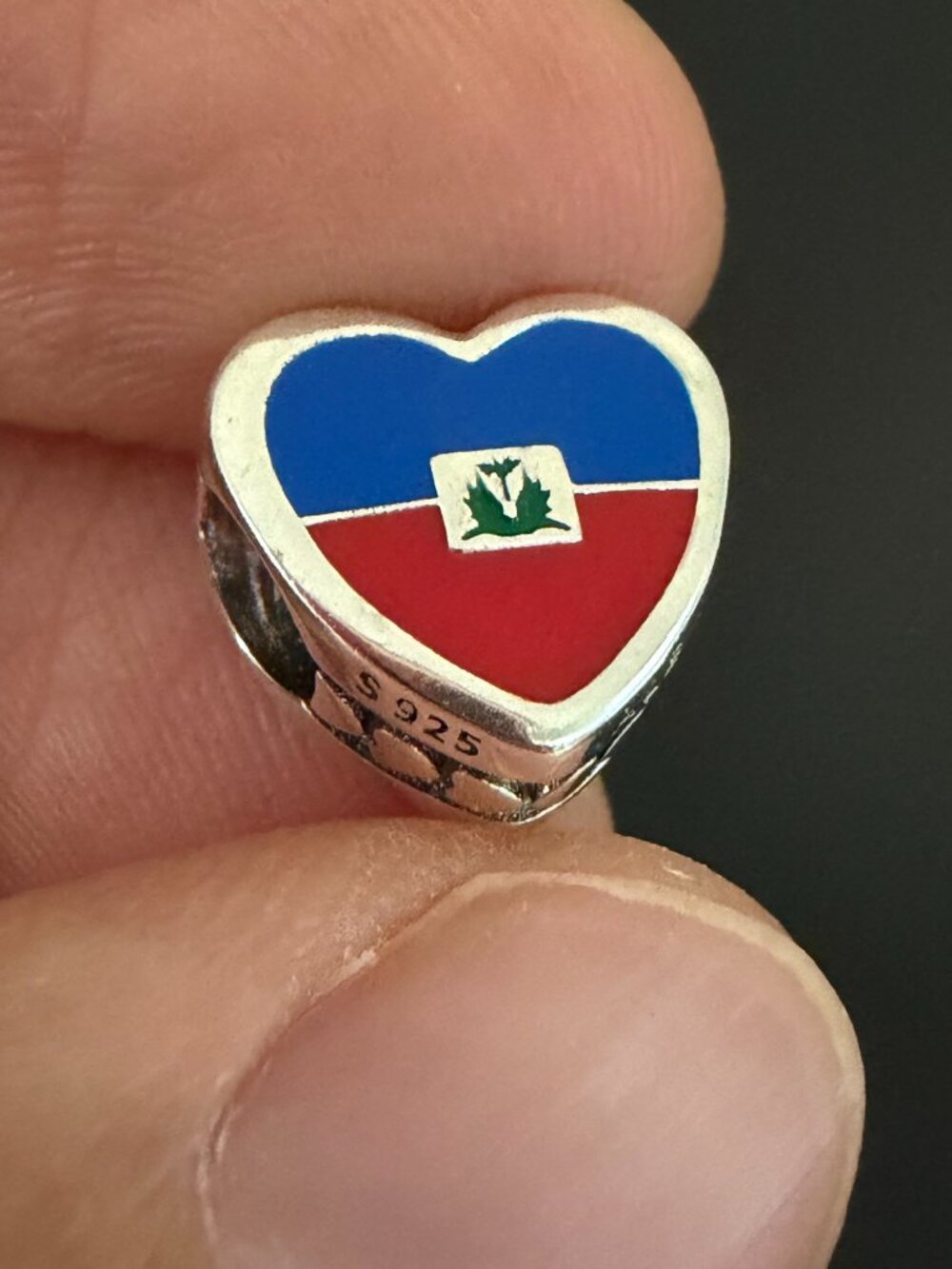 Pandora HAITI Flag Exclusive Charm